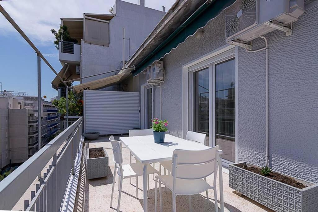 Sunlit 2br Oasis In Metaxourghio 3min From Metro *