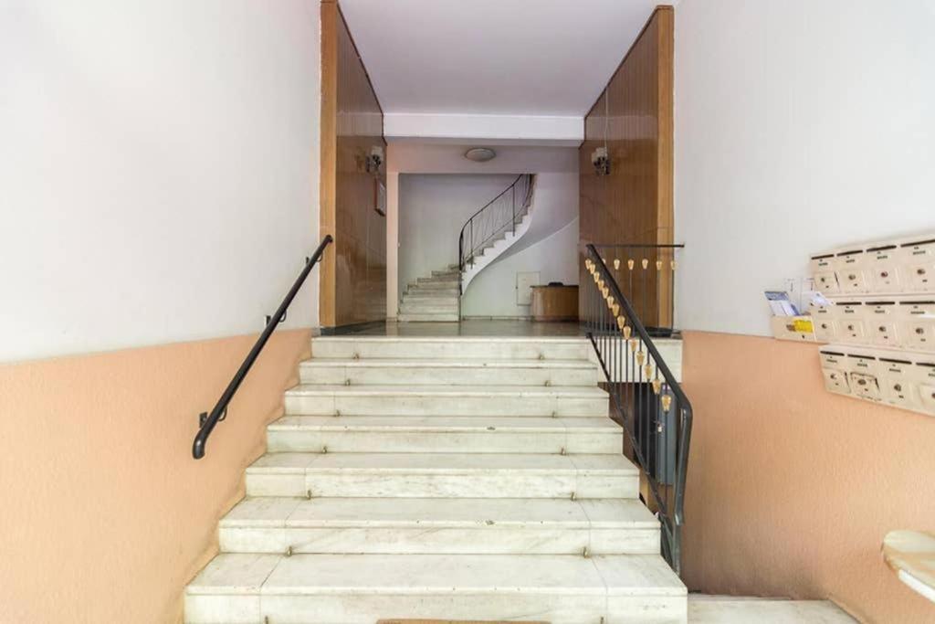 Apartment Sunlit 2br Oasis In Metaxourghio 3min From Metro *