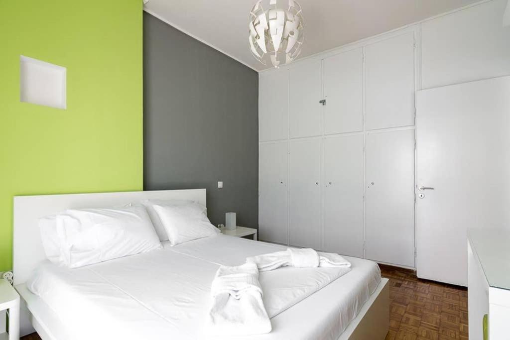 Sunlit 2br Oasis In Metaxourghio 3min From Metro Appartamento Atene