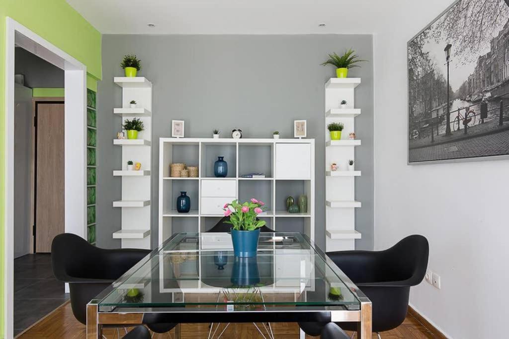 Sunlit 2br Oasis In Metaxourghio 3min From Metro Athens